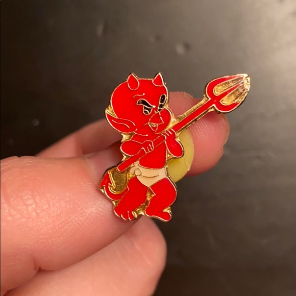 Accessories - Little devil pin